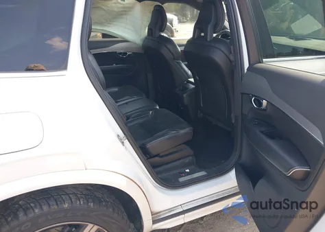 2016 Volvo Xc90 T5 R-Design z USA, uszkodzony, nr VIN YV4102XMXG1077761